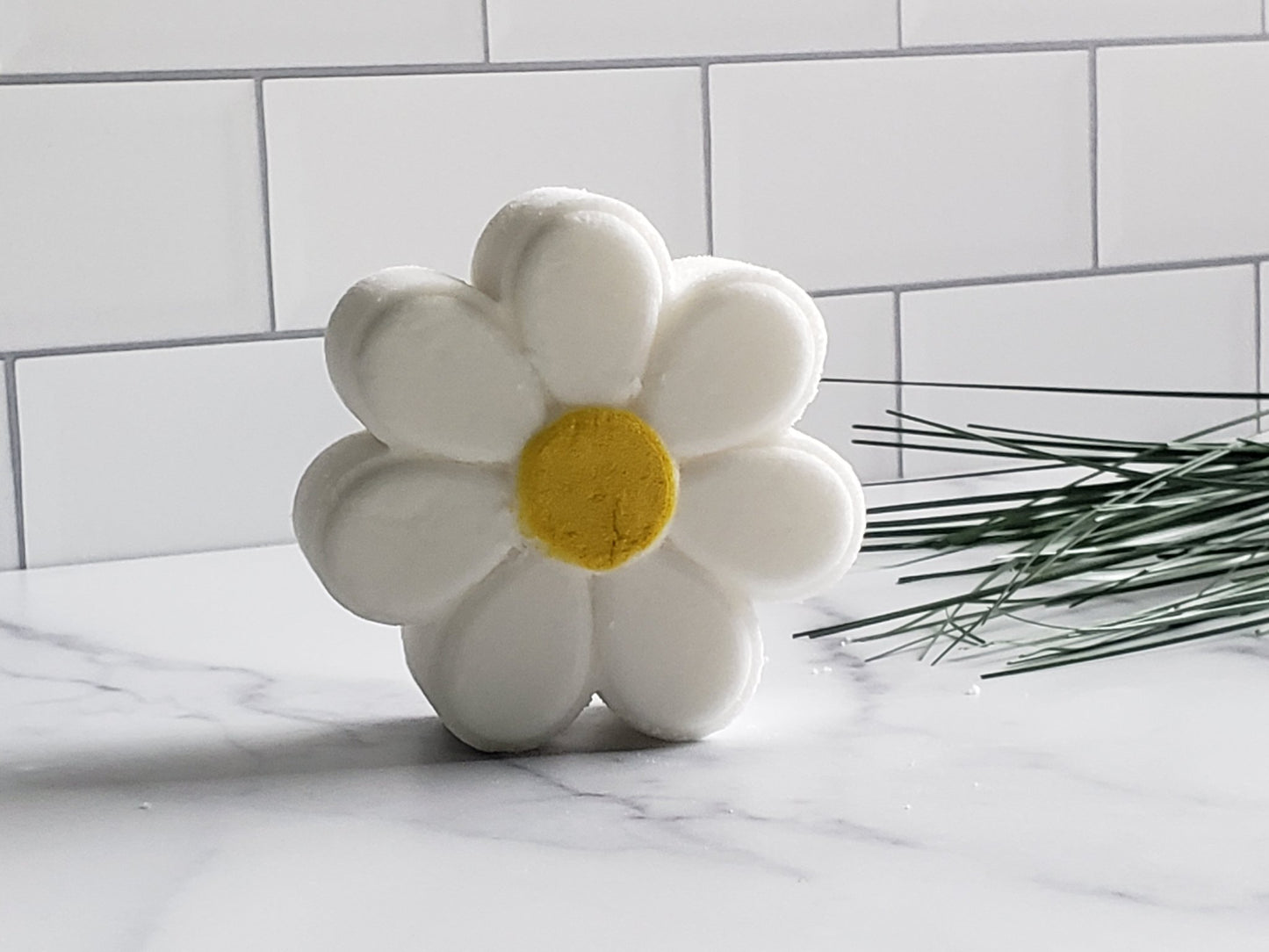 Daisy Bath Bomb | book lover gift box by NovelTeas